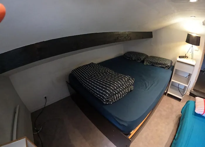 Chambre 4 Personnes 2 Lits Proche Metro 5